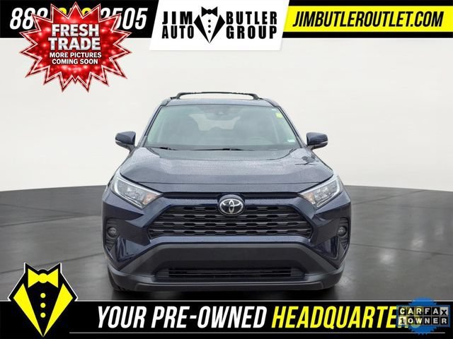 Used 2021  Toyota XLE Premium image 30