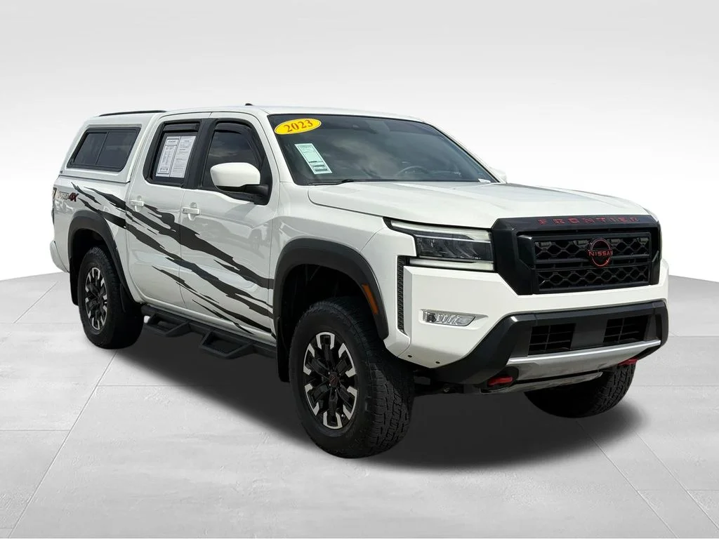 Used 2023 White Nissan PRO-4X image 30