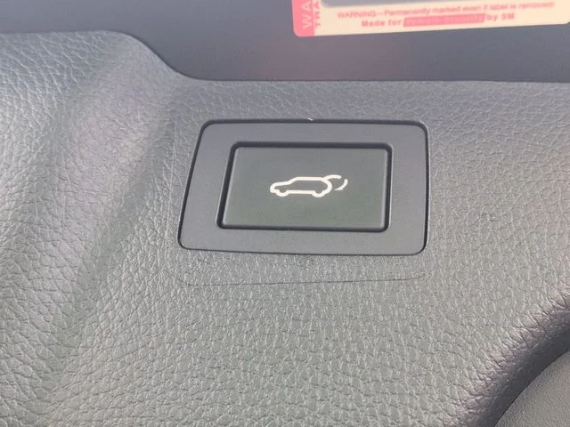 Used 2018 Black Hyundai 2.0T Ultimate image 27