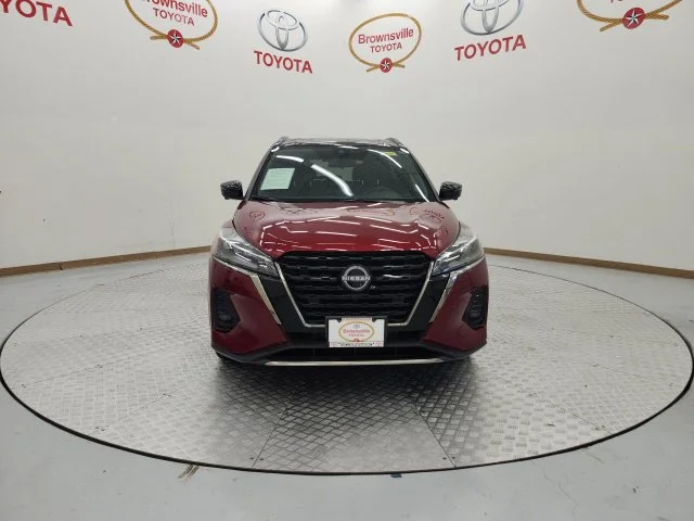 Used 2023 Red Nissan SR image 4
