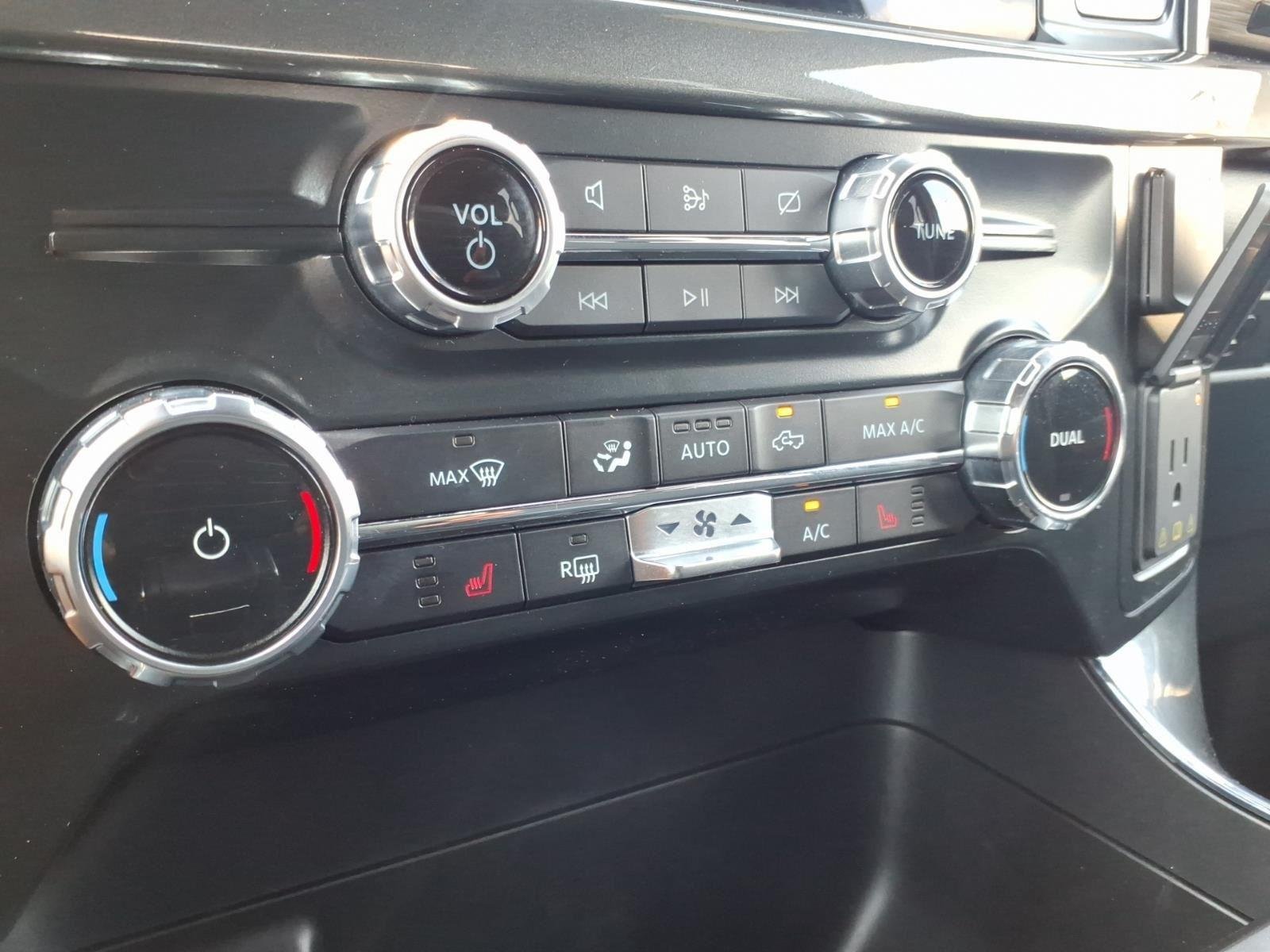 Used 2022 Carbonized Gray Metallic Ford XLT image 27