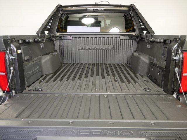 2026 Toyota Tacoma Trailhunter - Photo 13