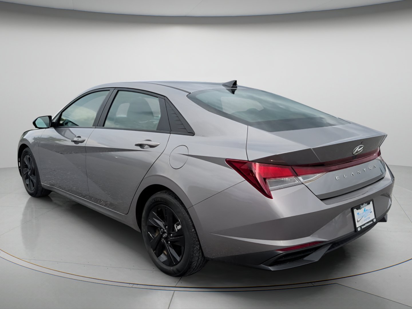 Used 2023 Fluid Metal Hyundai SEL image 5