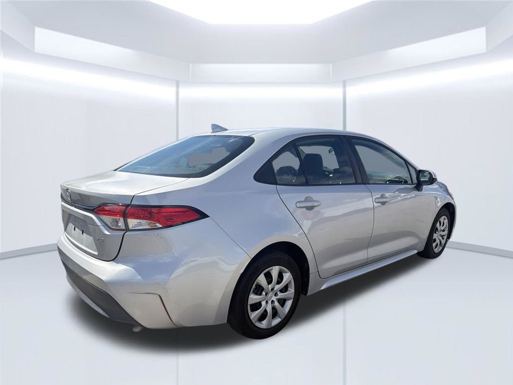 Used 2023 Silver Toyota LE image 18