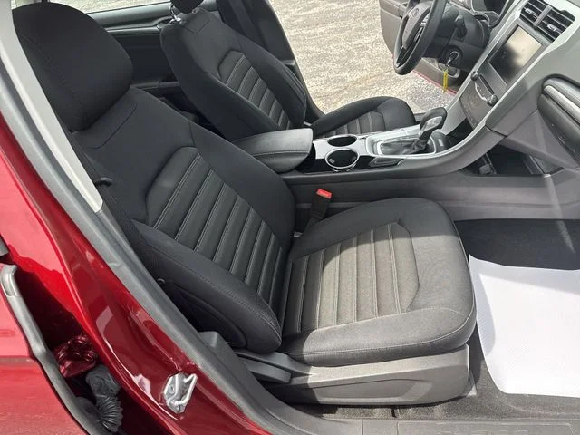 Used 2013 Red Ford SE image 26