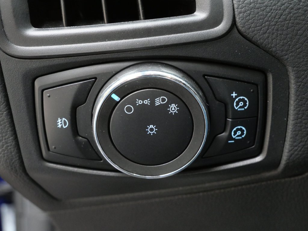 Used 2012 Blue Ford SE image 23