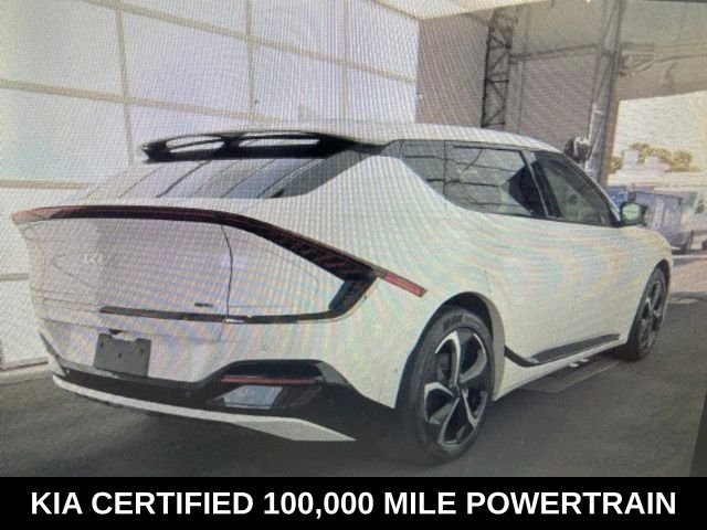 Used 2023 White Kia GT-Line image 2