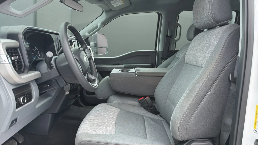 Used 2025 White Ford XLT image 18