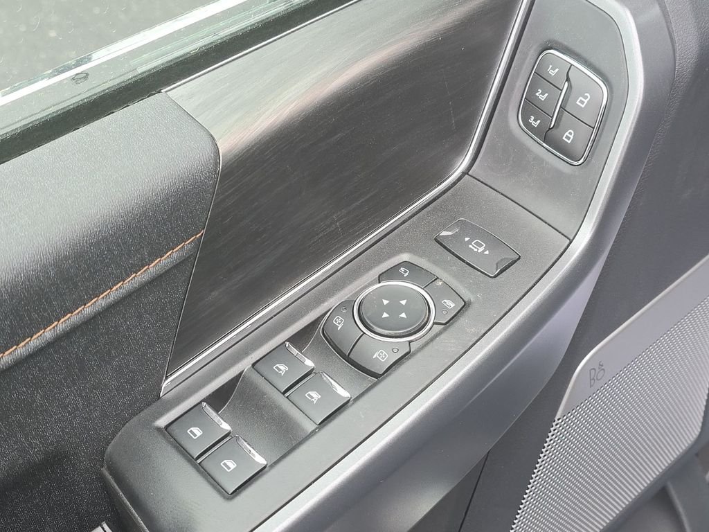Used 2025 Blue Ford Lariat image 13