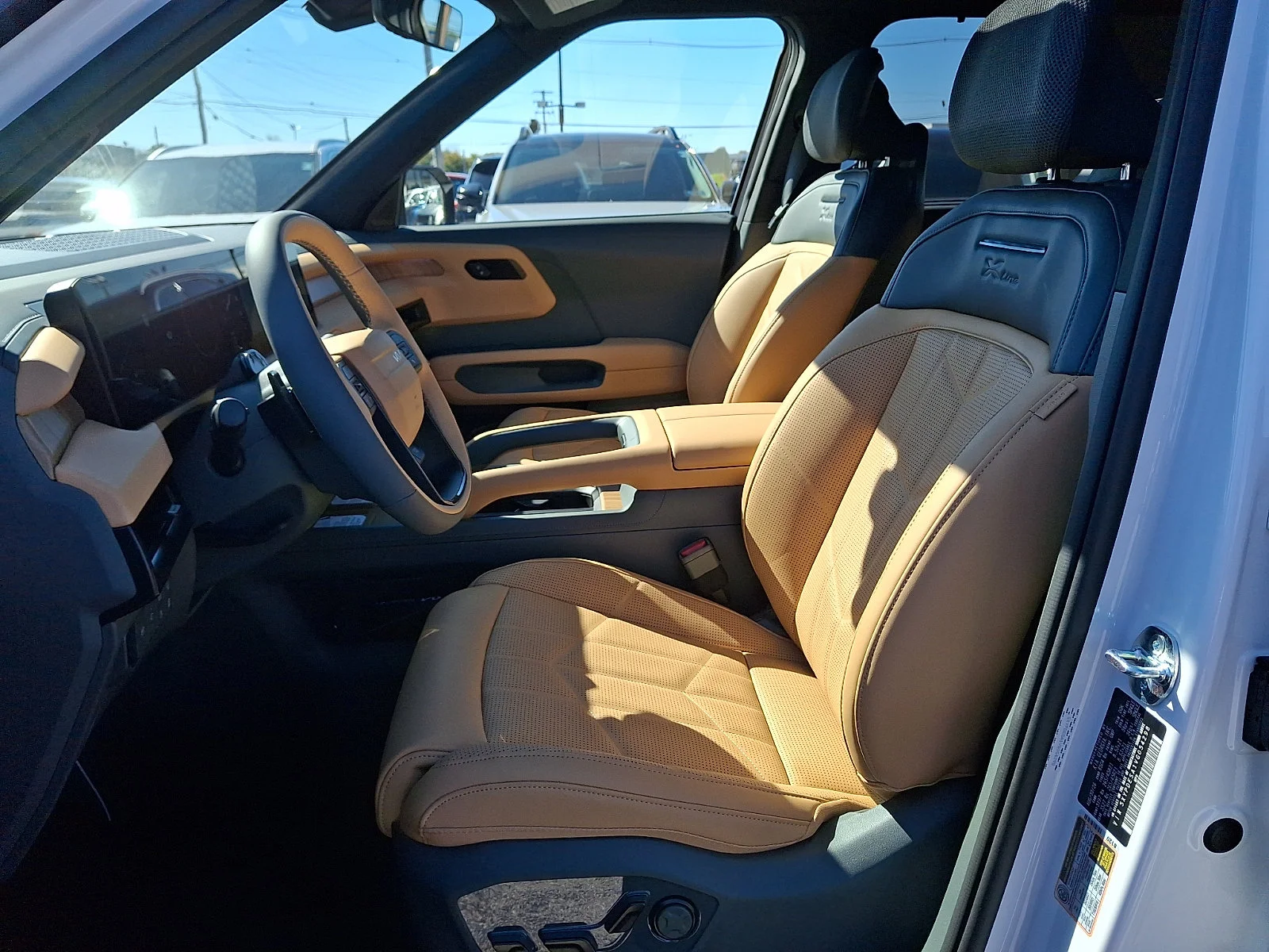 New 2027 White Kia X-Line SX image 12