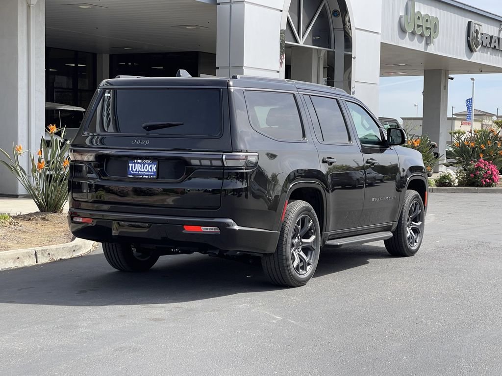 New 2026 High Gloss Black Exterior Paint Jeep Limited Altitude image 5