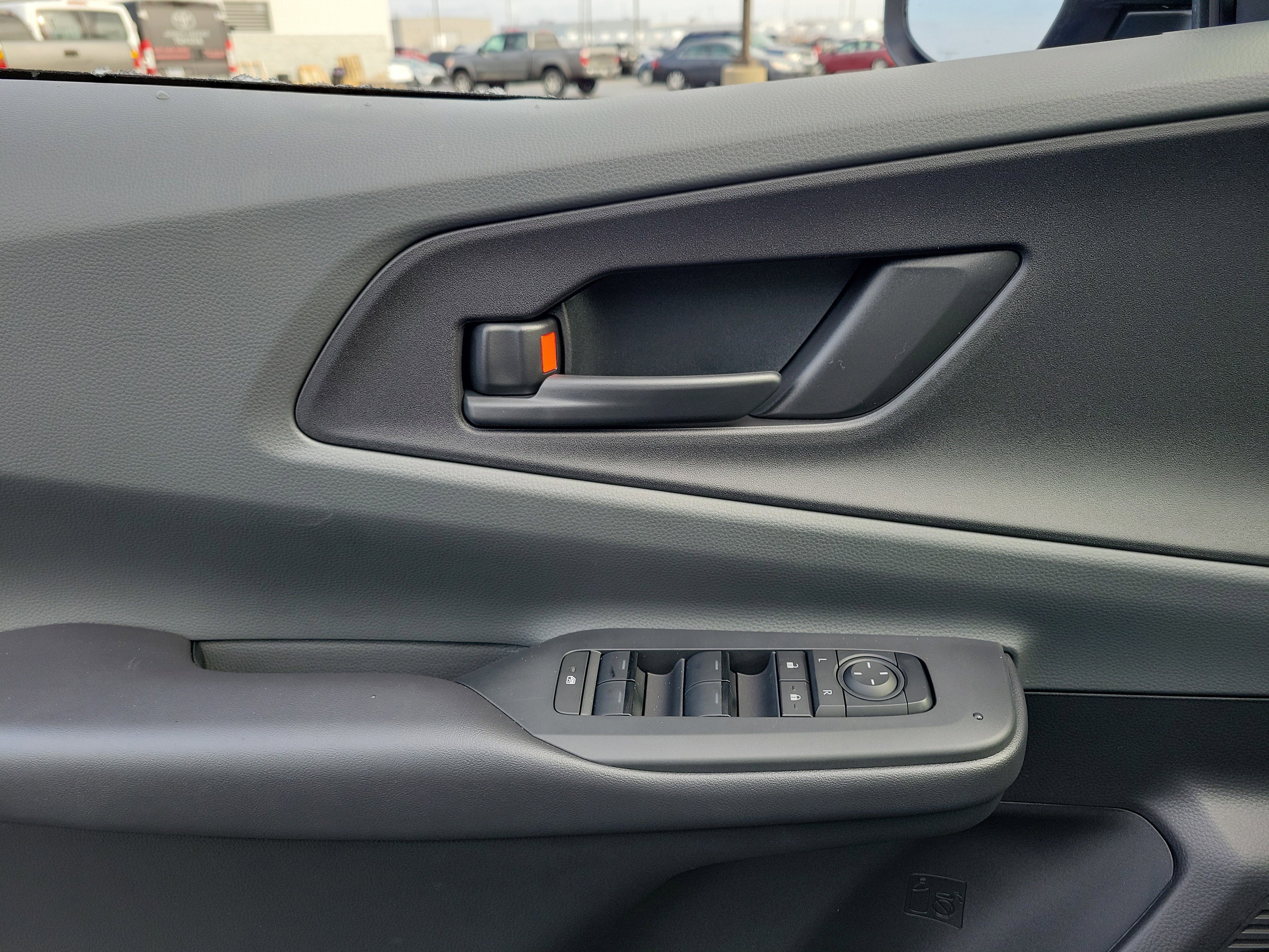2026 Toyota Prius LE - Photo 17