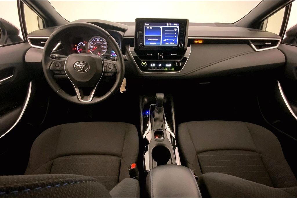 Used 2022 White Toyota SE image 16
