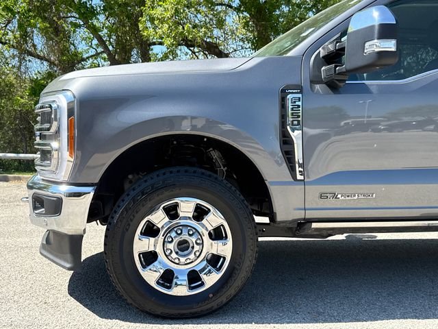 Used 2023 Gray Ford Lariat image 5