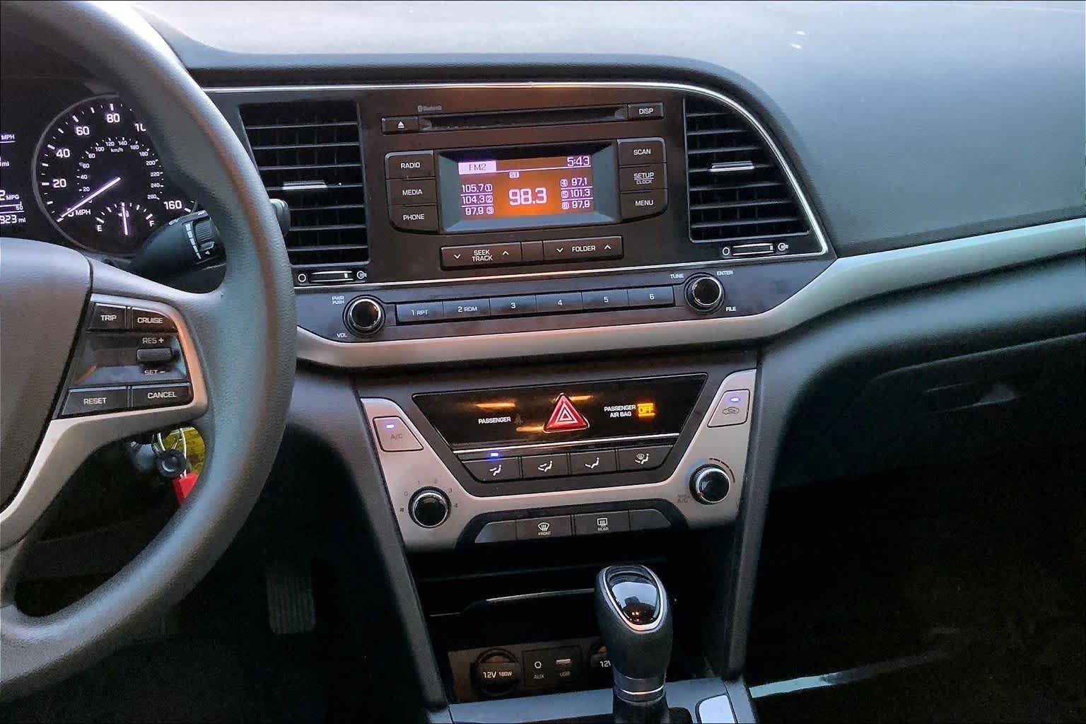 Used 2018 Machine Gray Hyundai SE image 6