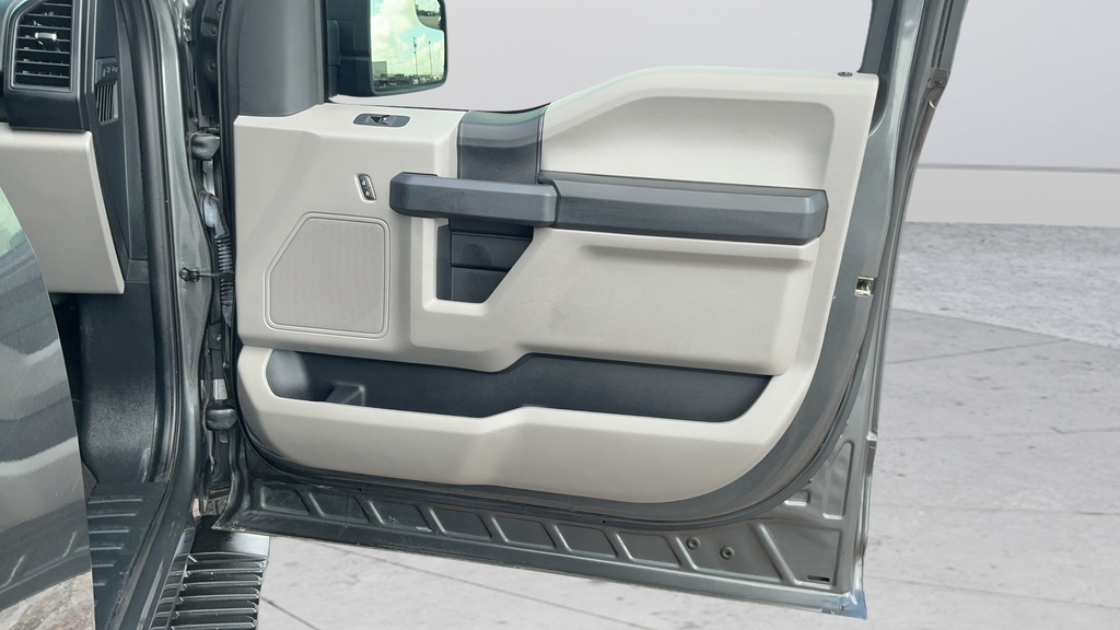 Used 2020 Gray Ford XL image 23
