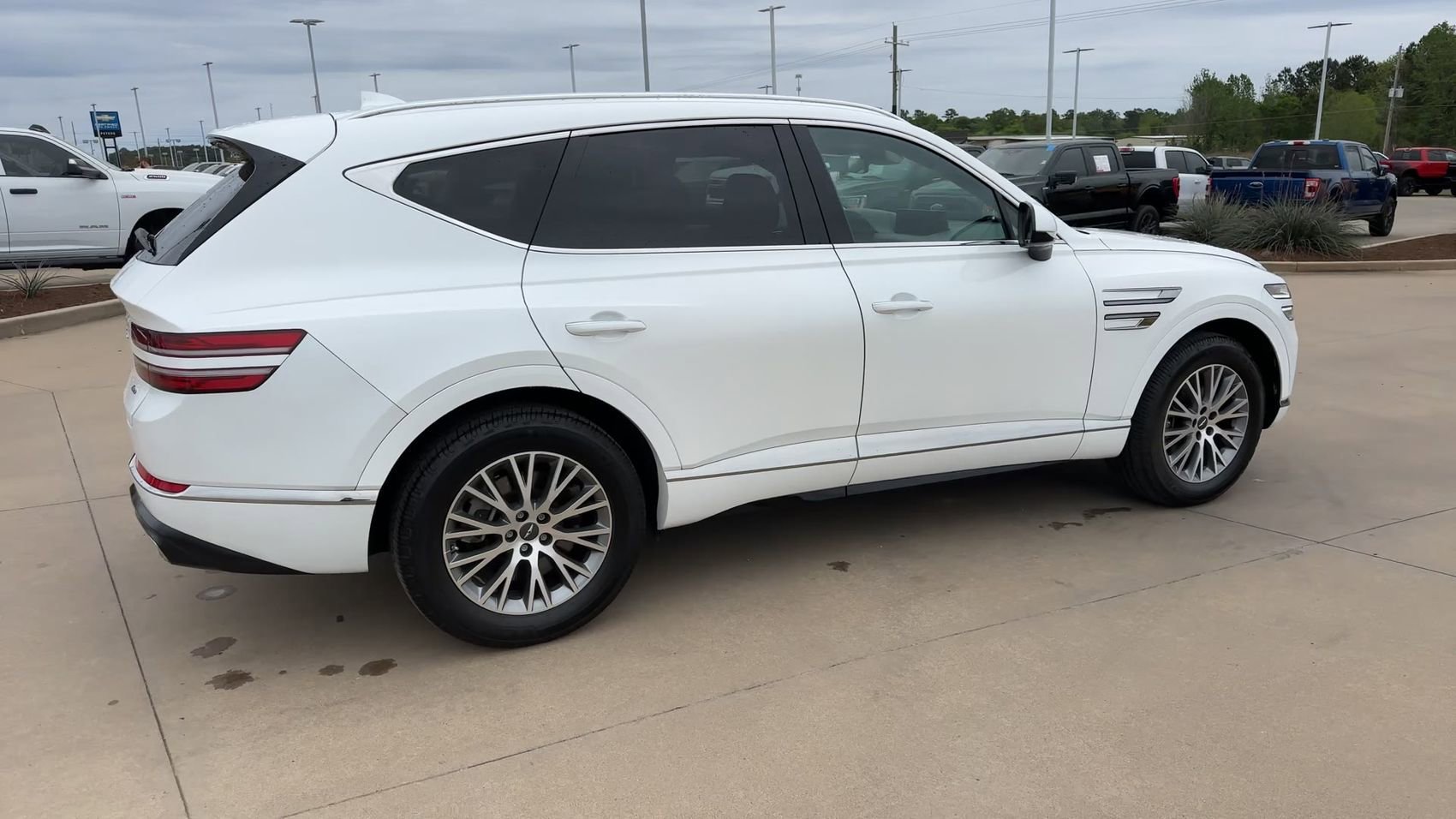 Used 2024 Uyuni White Genesis 2.5T image 9