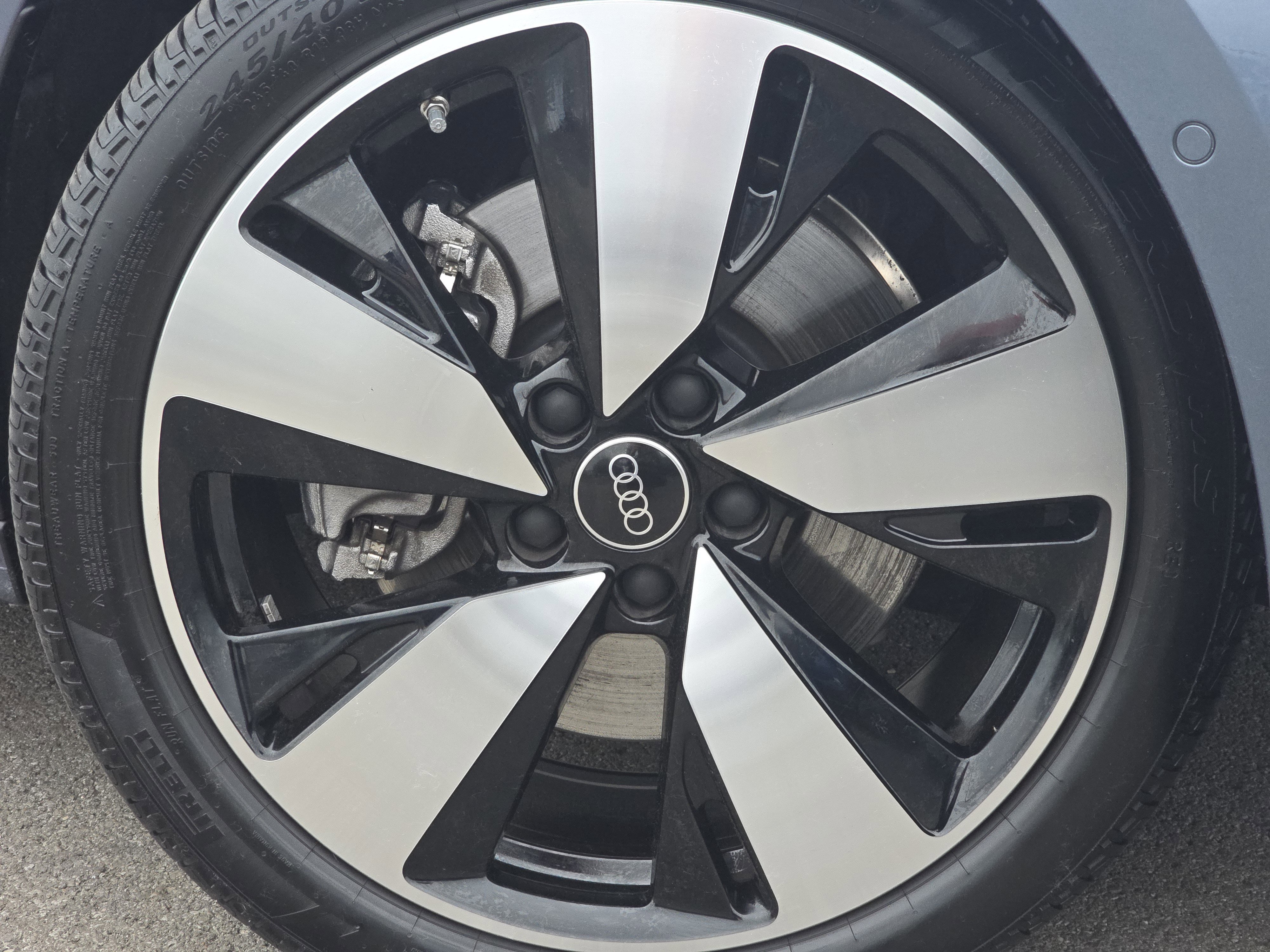 Used 2025 Horizon Blue Metallic Audi Premium image 15