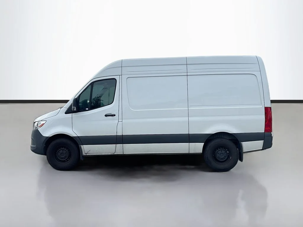Used 2024 White Mercedes-Benz Cargo 144 WB image 6