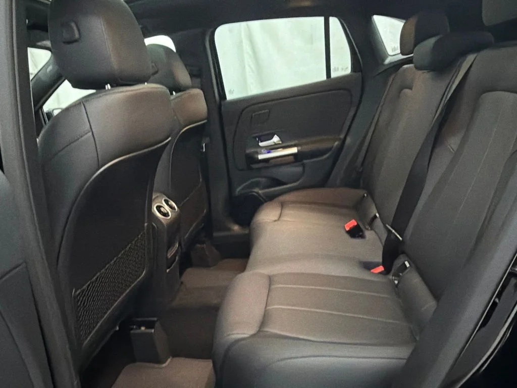 New 2026 Black Mercedes-Benz GLA 250 image 20