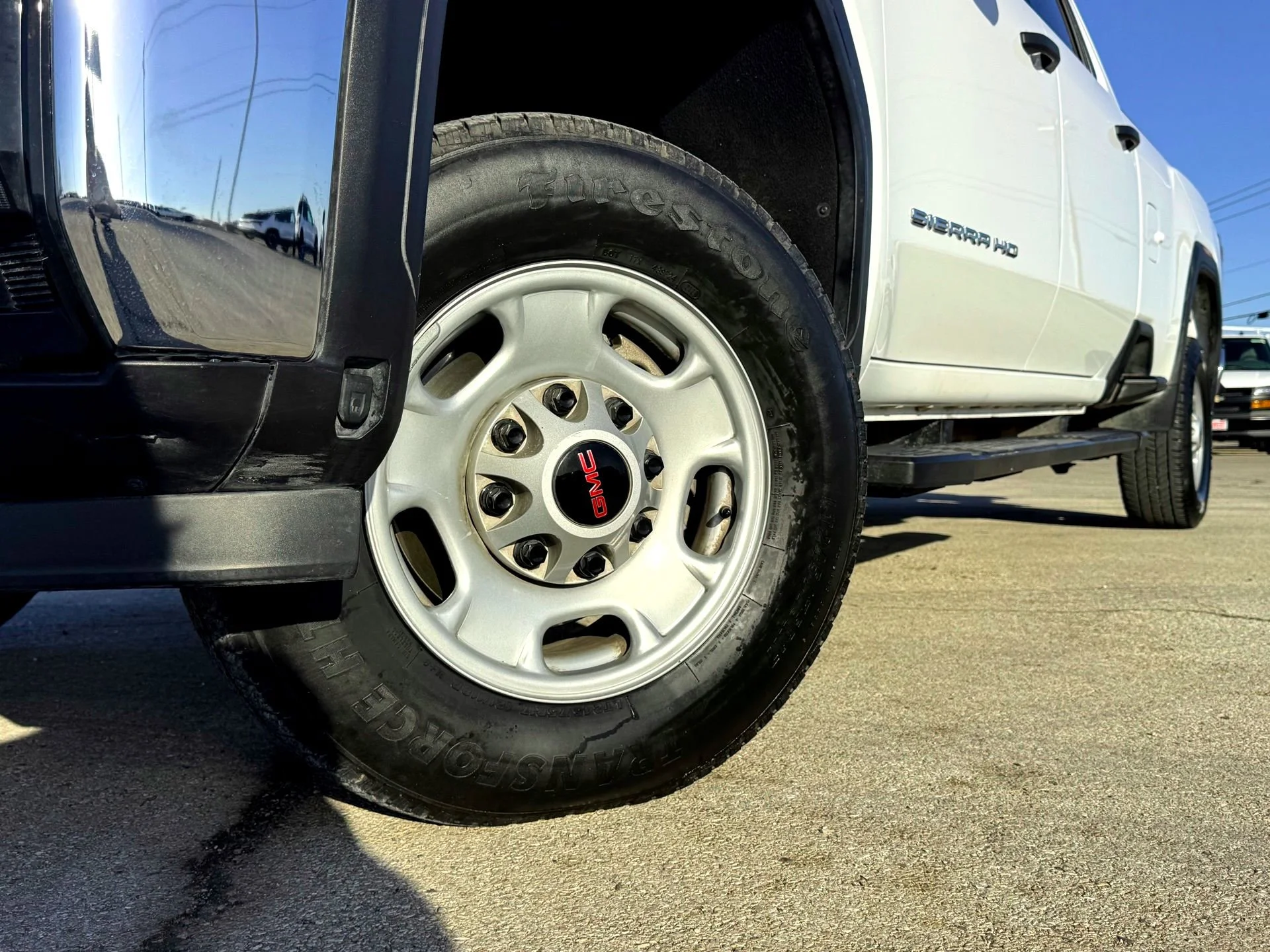 Used 2024 Summit White GMC Pro image 2