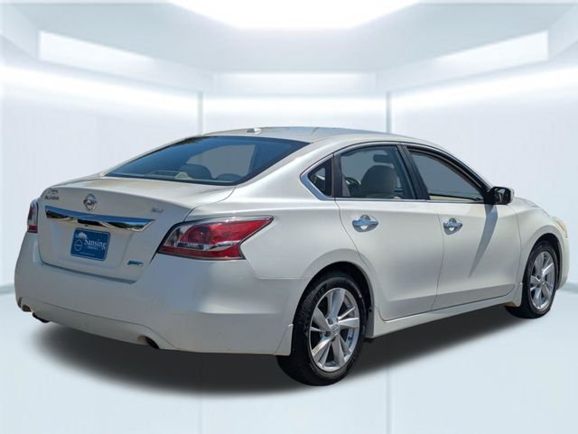 Used 2014 White Nissan 2.5 SV image 6