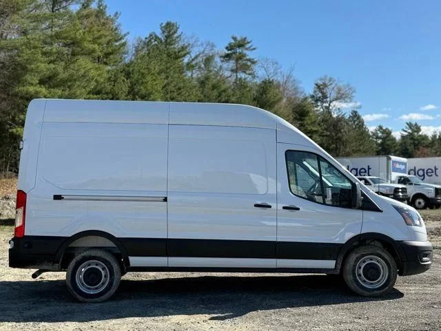 New 2026 Oxford White Ford Cargo Van image 3