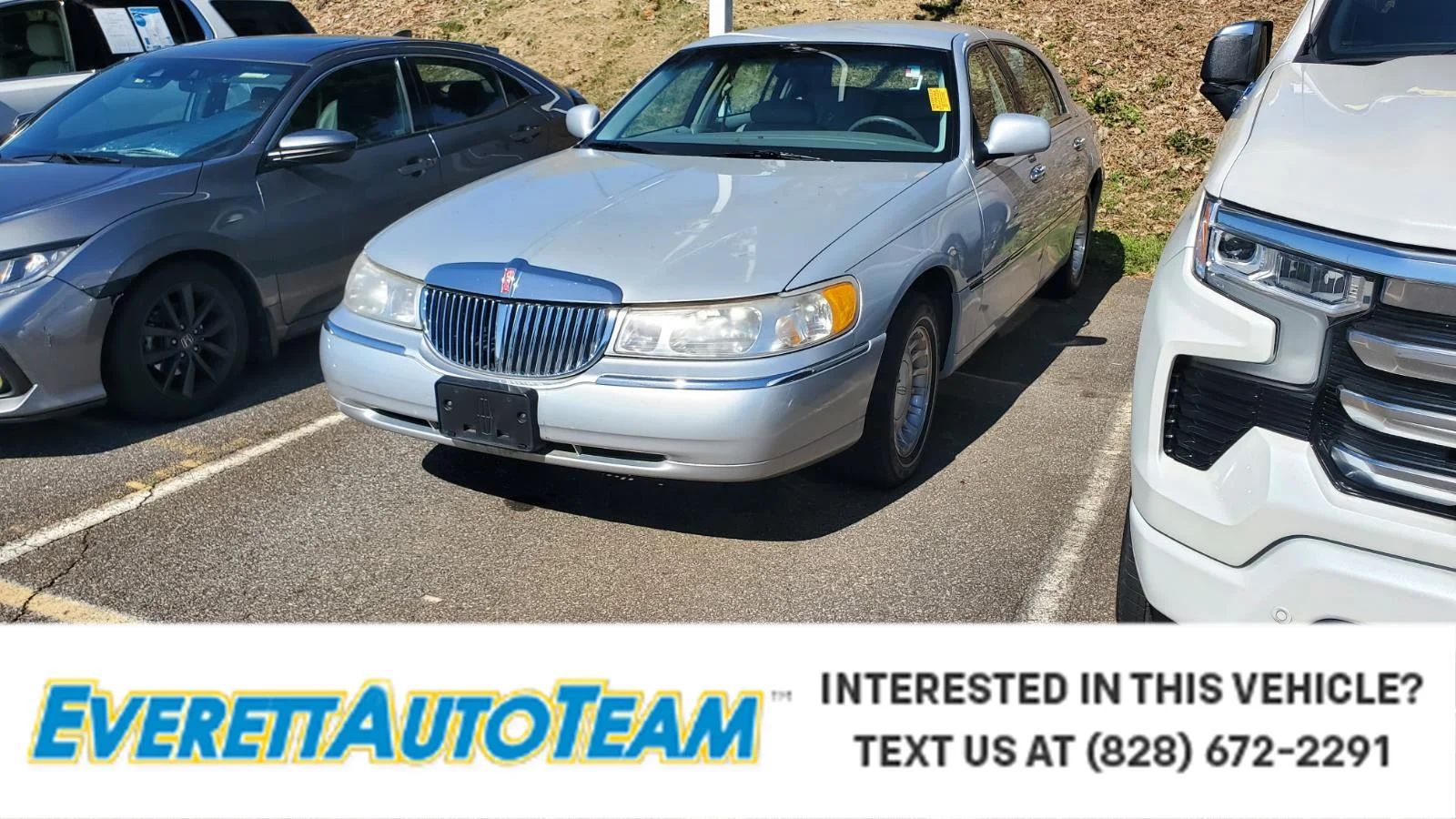 Used 2000  Lincoln Executive image 1