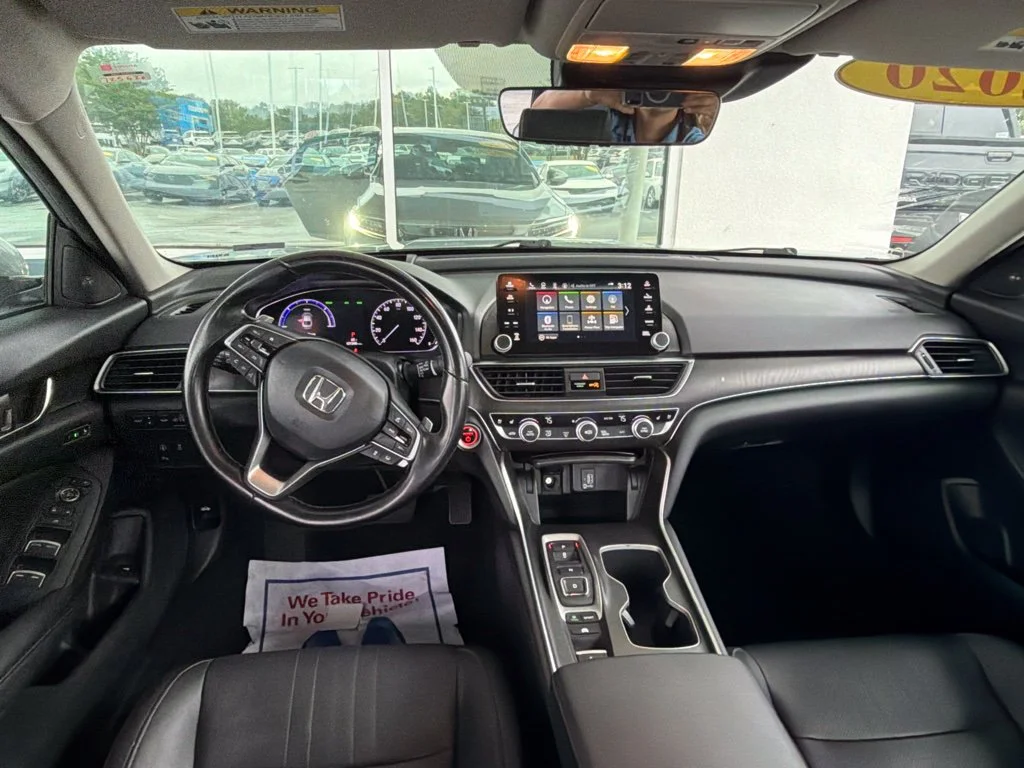2020 Honda Accord Hybrid TOURING 4dr Car Slide 8