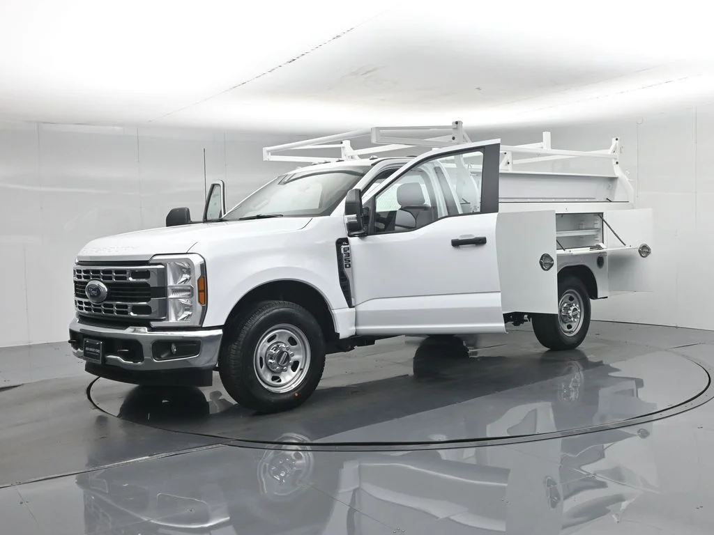 New 2026 Oxford White Ford XL image 32