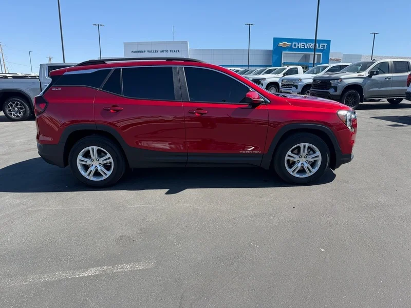 Used 2024 Volcanic Red Tintcoat GMC SLE image 2