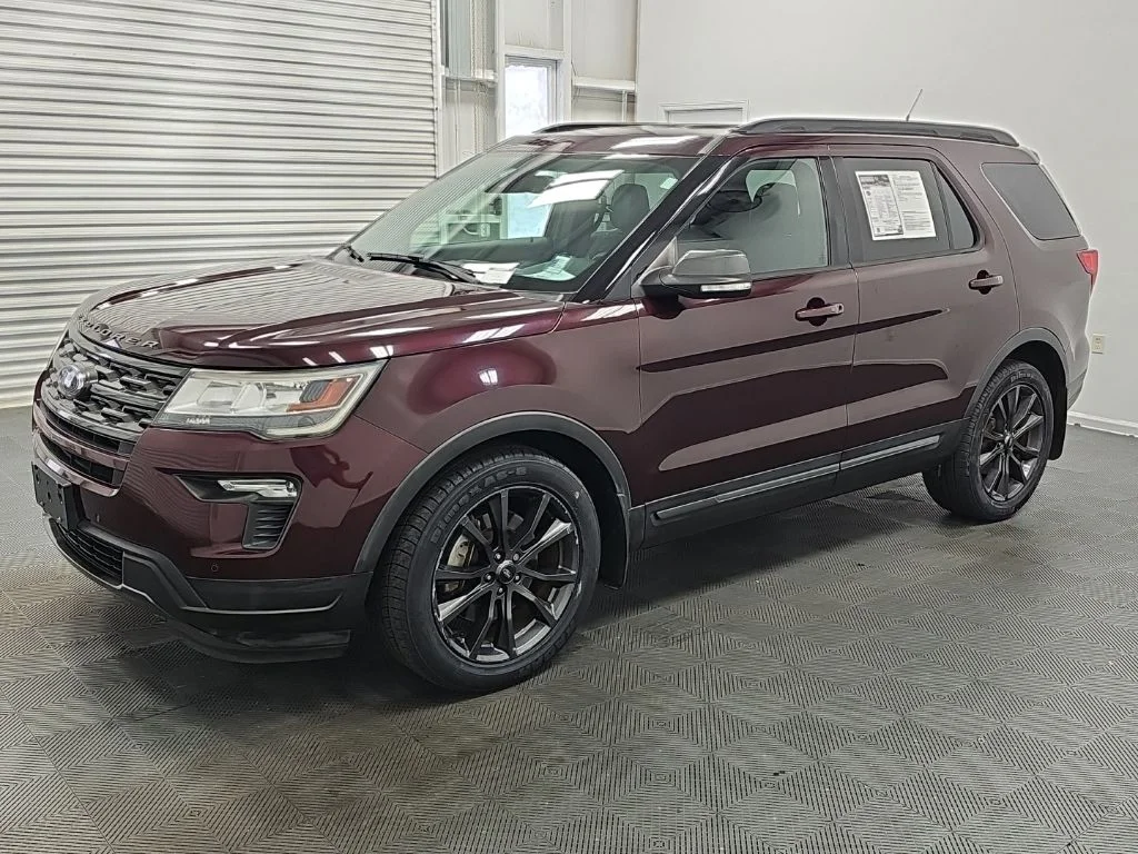 Used 2018 Red Ford XLT image 5