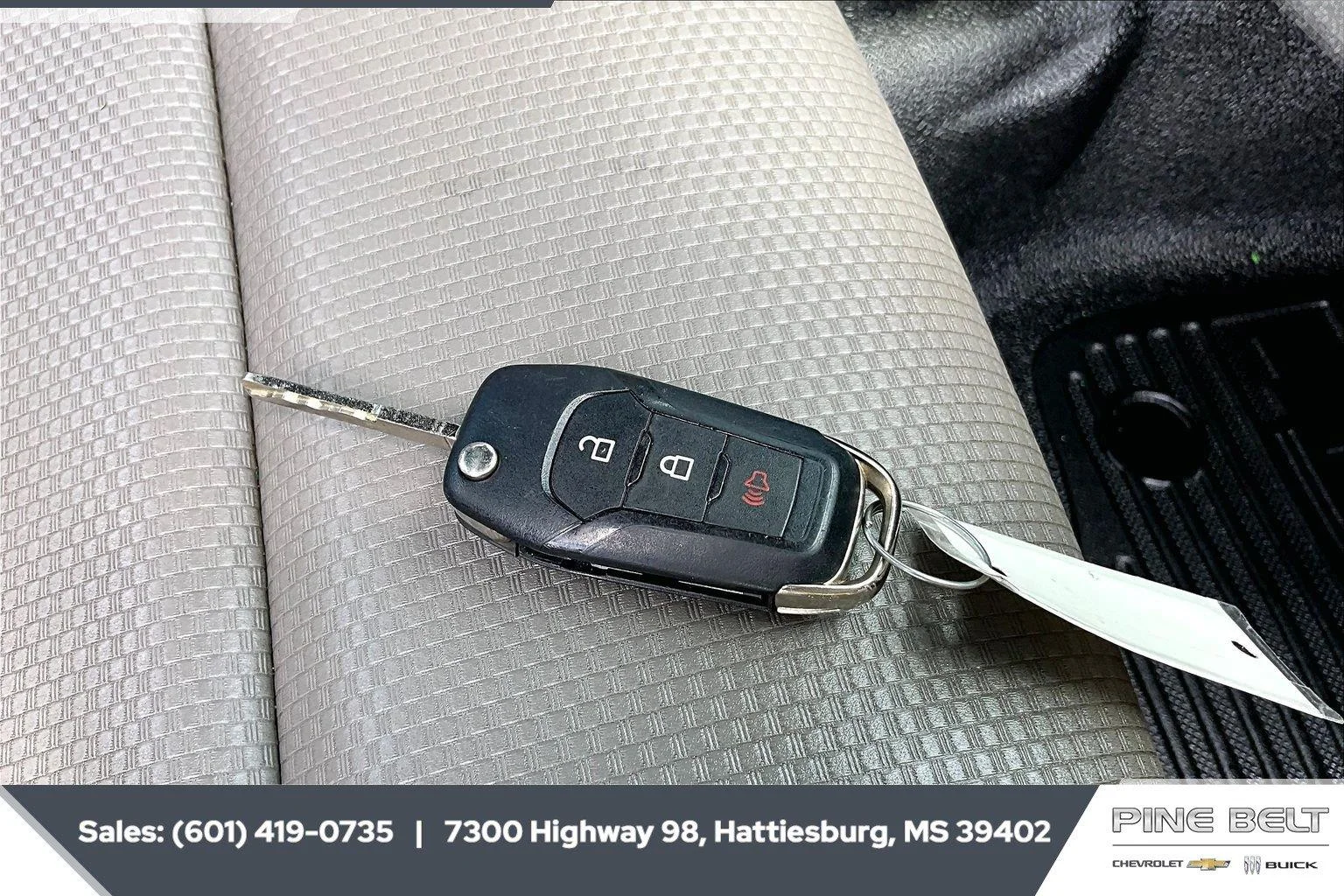 Used 2020 White Ford XL image 10