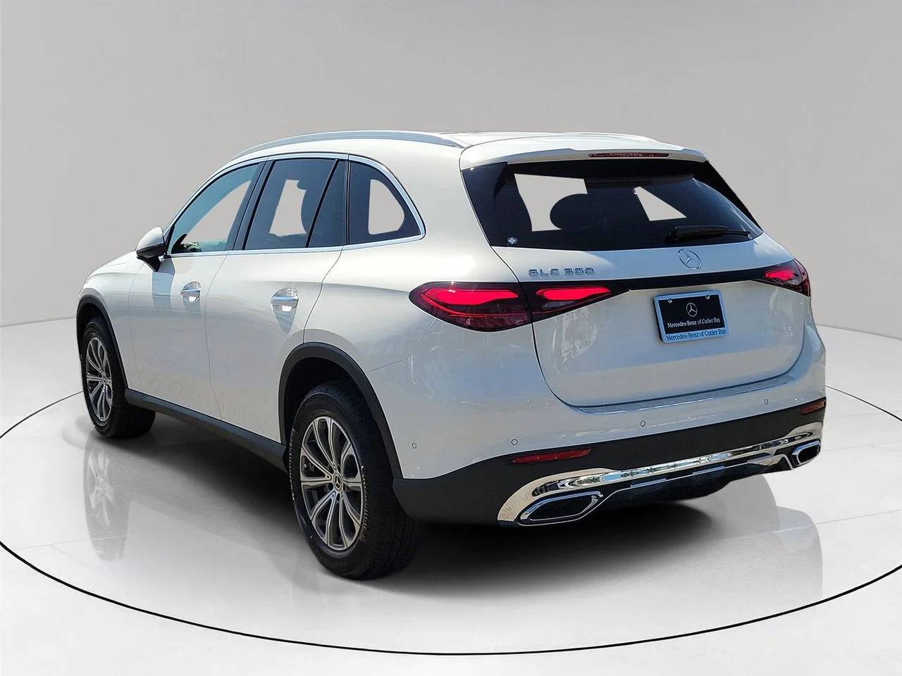 New 2026 Polar White Mercedes-Benz GLC 300 image 6