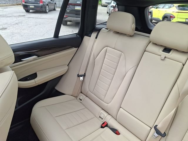Used 2018 White BMW xDrive30i image 18