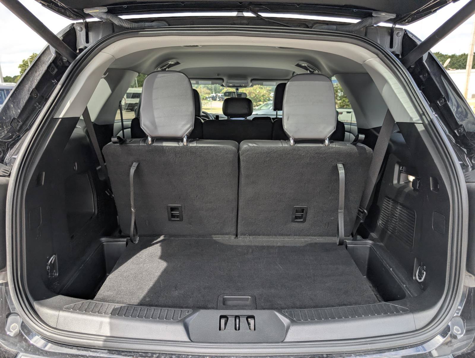 2023 Ford Explorer XLT - Photo 11