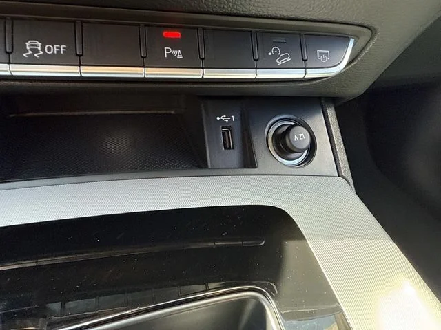 2025 Audi Q5 Premium - Photo 37