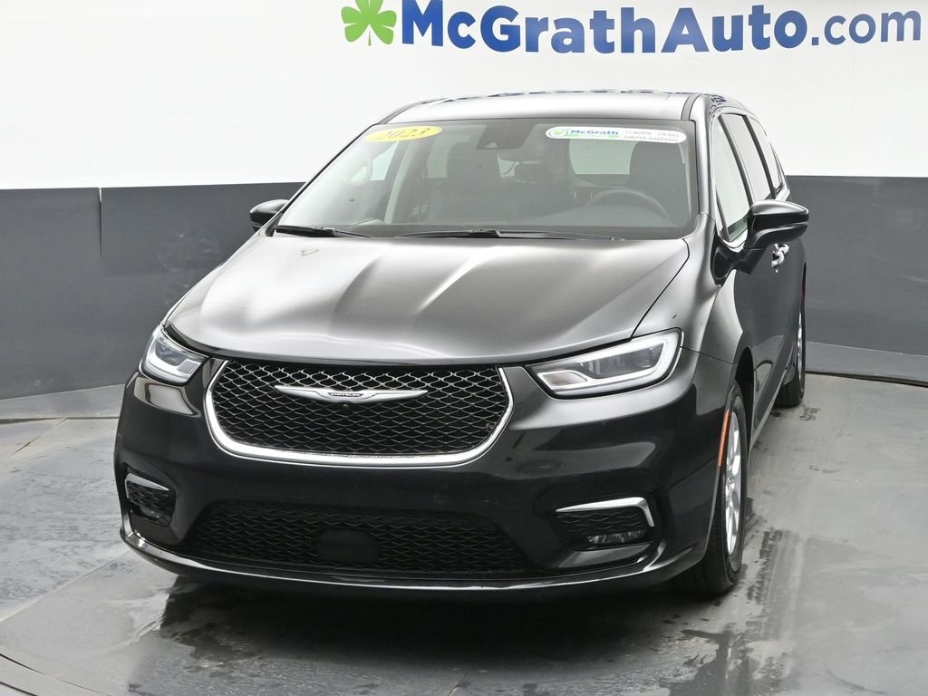 Used 2023 Black Chrysler Touring L image 6