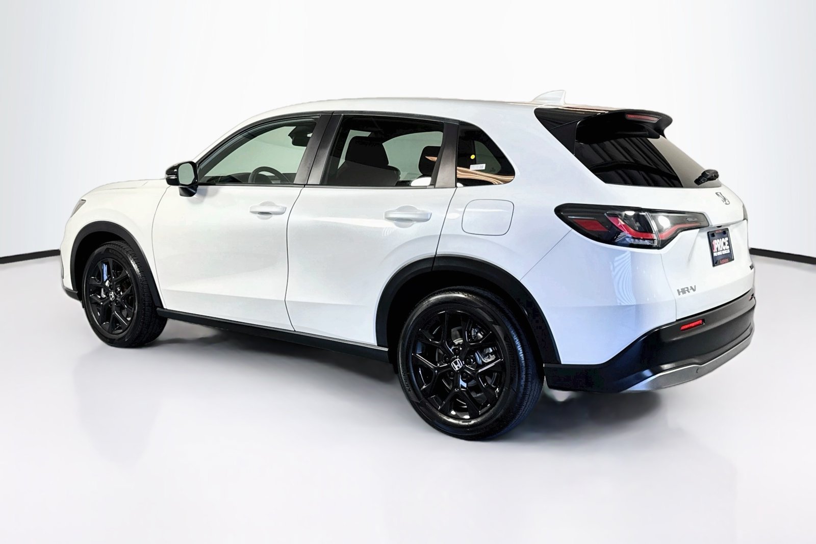 Used 2024 Platinum White Pearl Honda Sport image 4