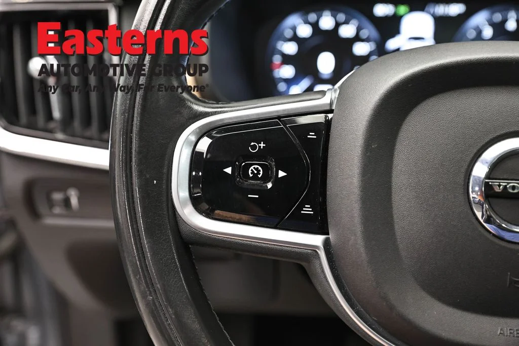 Used 2018 Gray Volvo T6 Inscription image 15