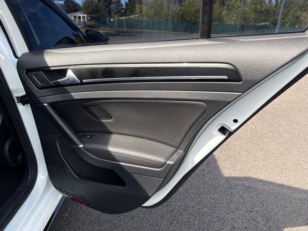 Used 2019 Oryx White Pearl Volkswagen DCC & Navigation 4Motion image 21