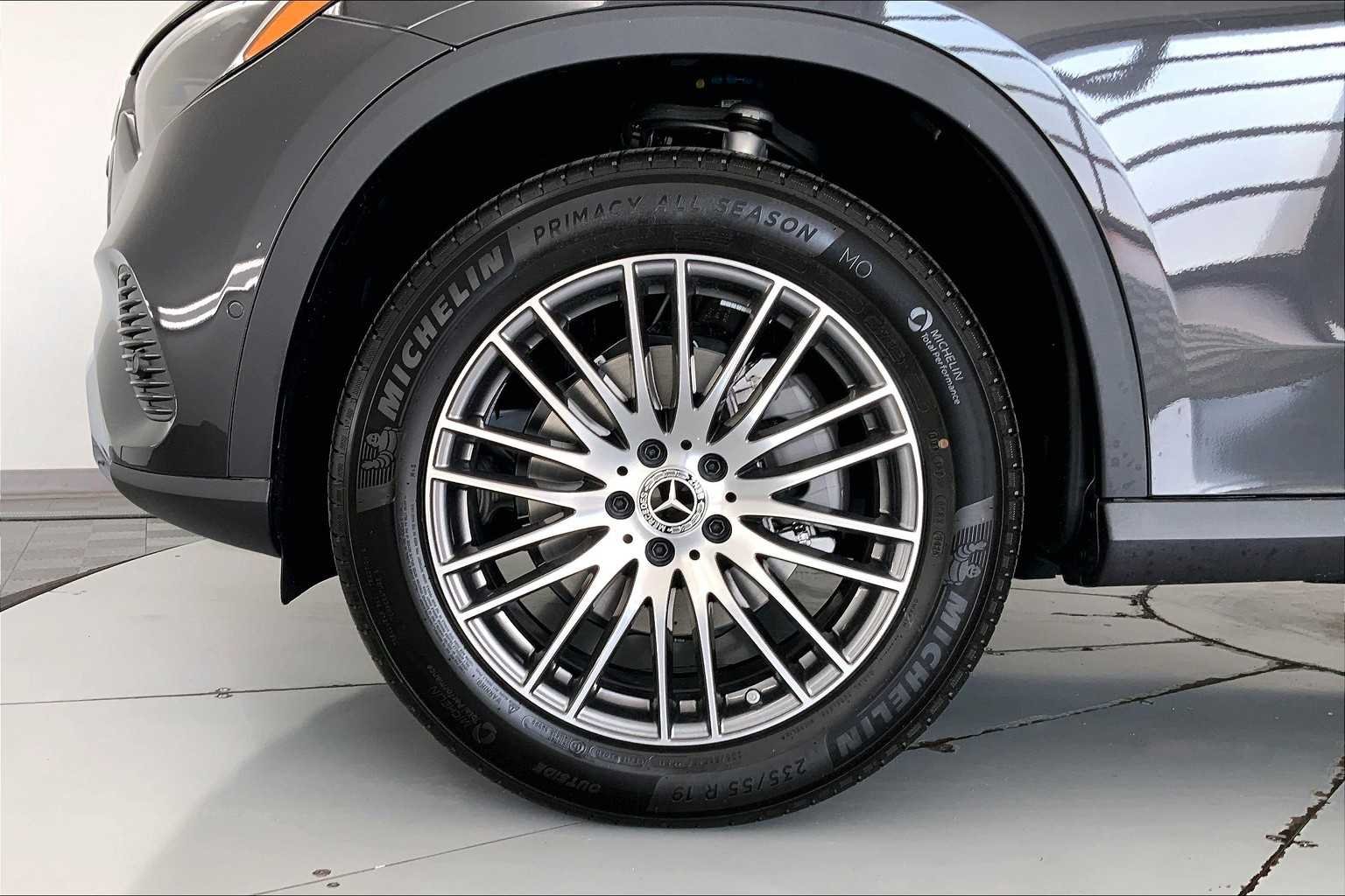 New 2026 Graphite Grey Metallic Mercedes-Benz GLC 300 image 8