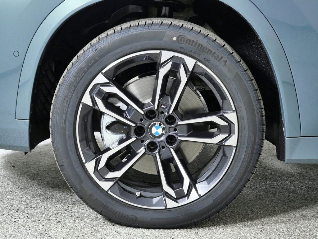 Used 2026 Cape York Green Metallic BMW xDrive28i image 18