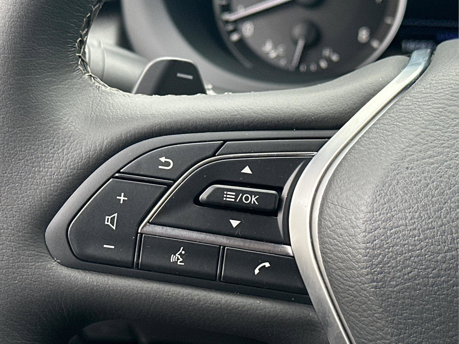 Used 2025 Slate Gray INFINITI SPORT image 21