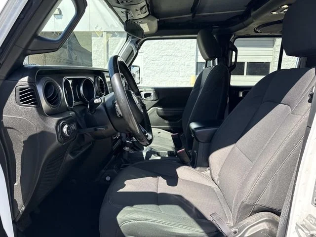 Used 2021 White Jeep Unlimited Willys image 13