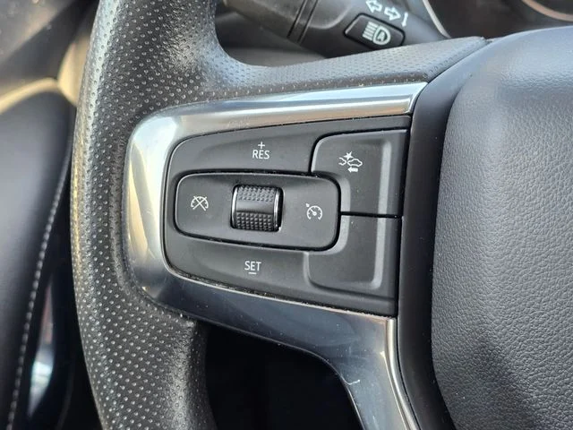 Used 2024 White Chevrolet LT image 35