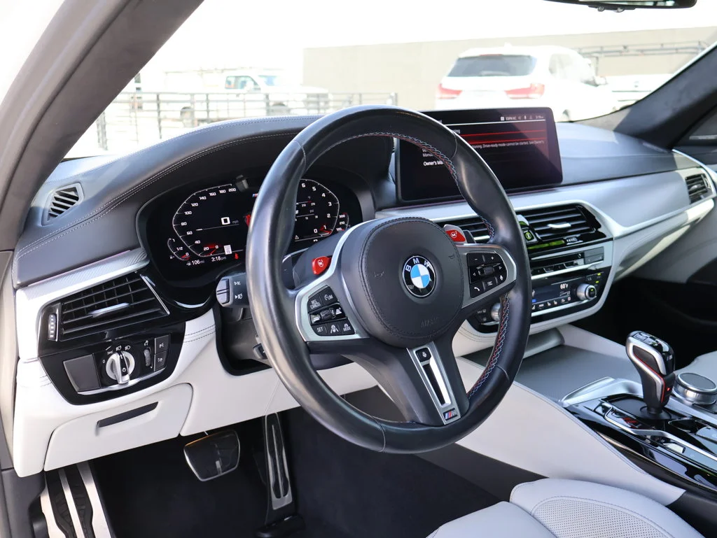 Used 2023 Alpine White BMW Base image 19