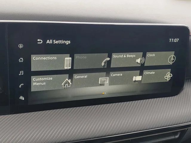 Certified Used 2025 White Nissan SR image 26