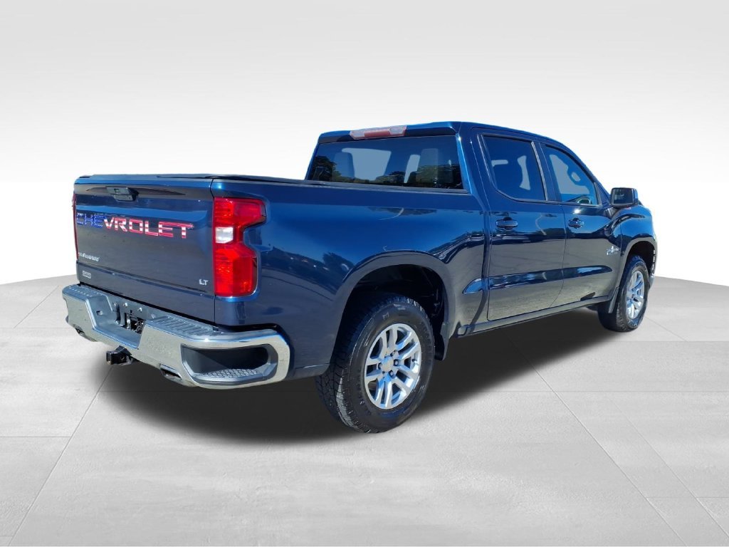 Used 2020 Blue Metallic Chevrolet LT image 27
