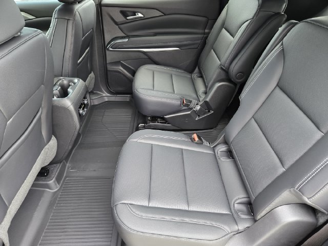 2027 Chevrolet Traverse LT - Photo 21